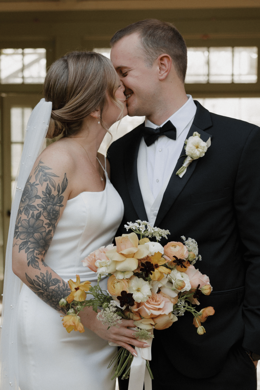 A Romantic Fall Wedding at The VanLandingham Estate photo 2