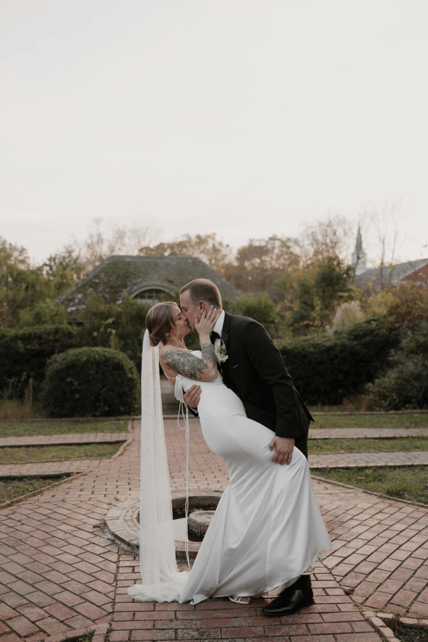 A Romantic Fall Wedding at The VanLandingham Estate photo 3