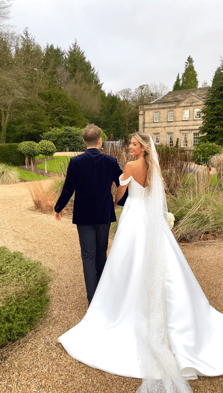 A Glamorous Winter Wedding at Grantley Hall photo 2