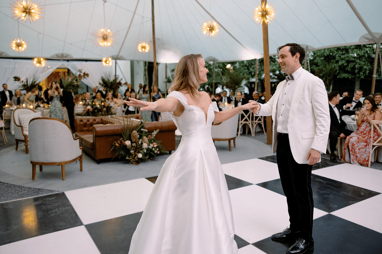 A Modern Spring Wedding at The Gibbes Museum of Art