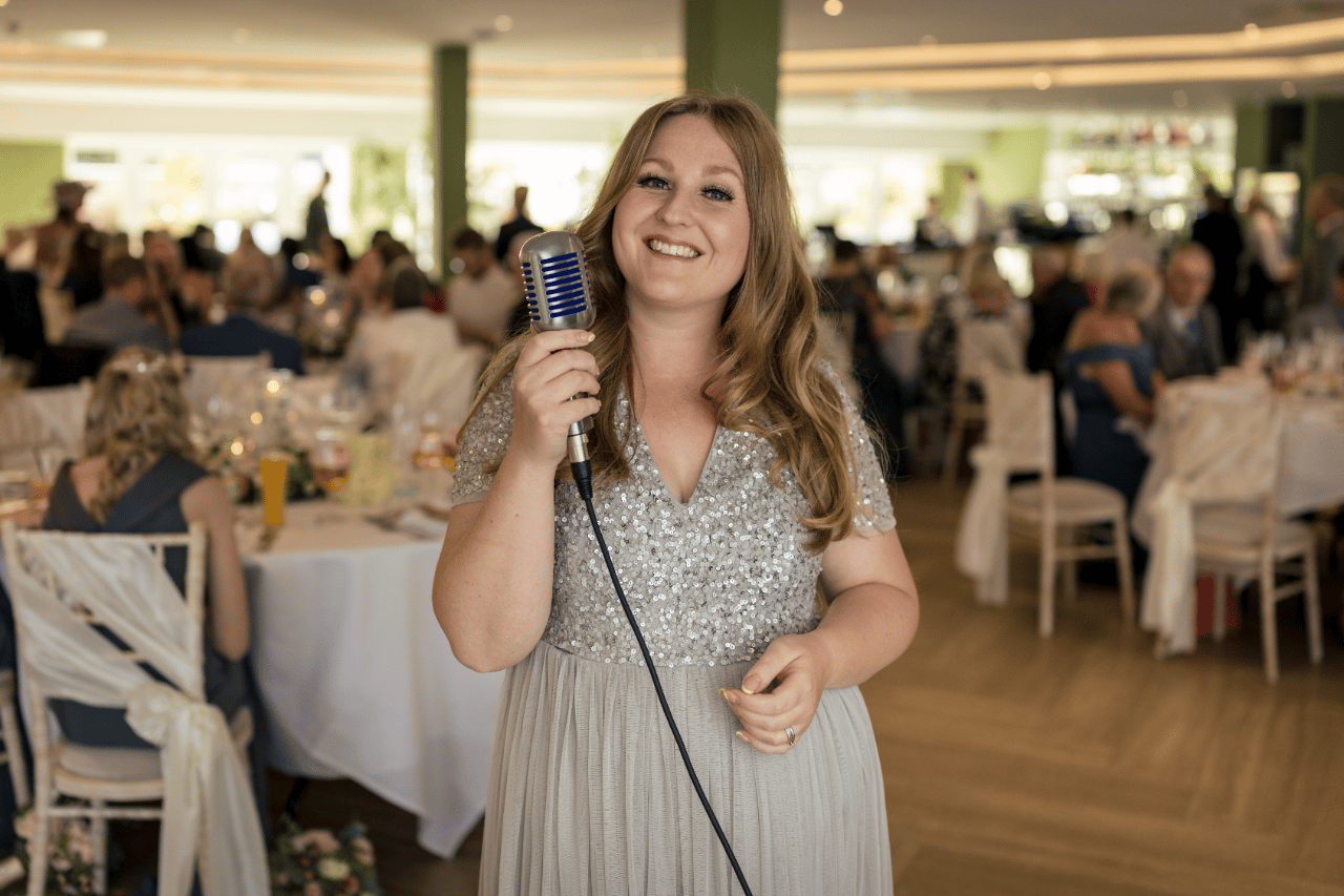 Chloe Boulton - Wedding Singer portfolio 4