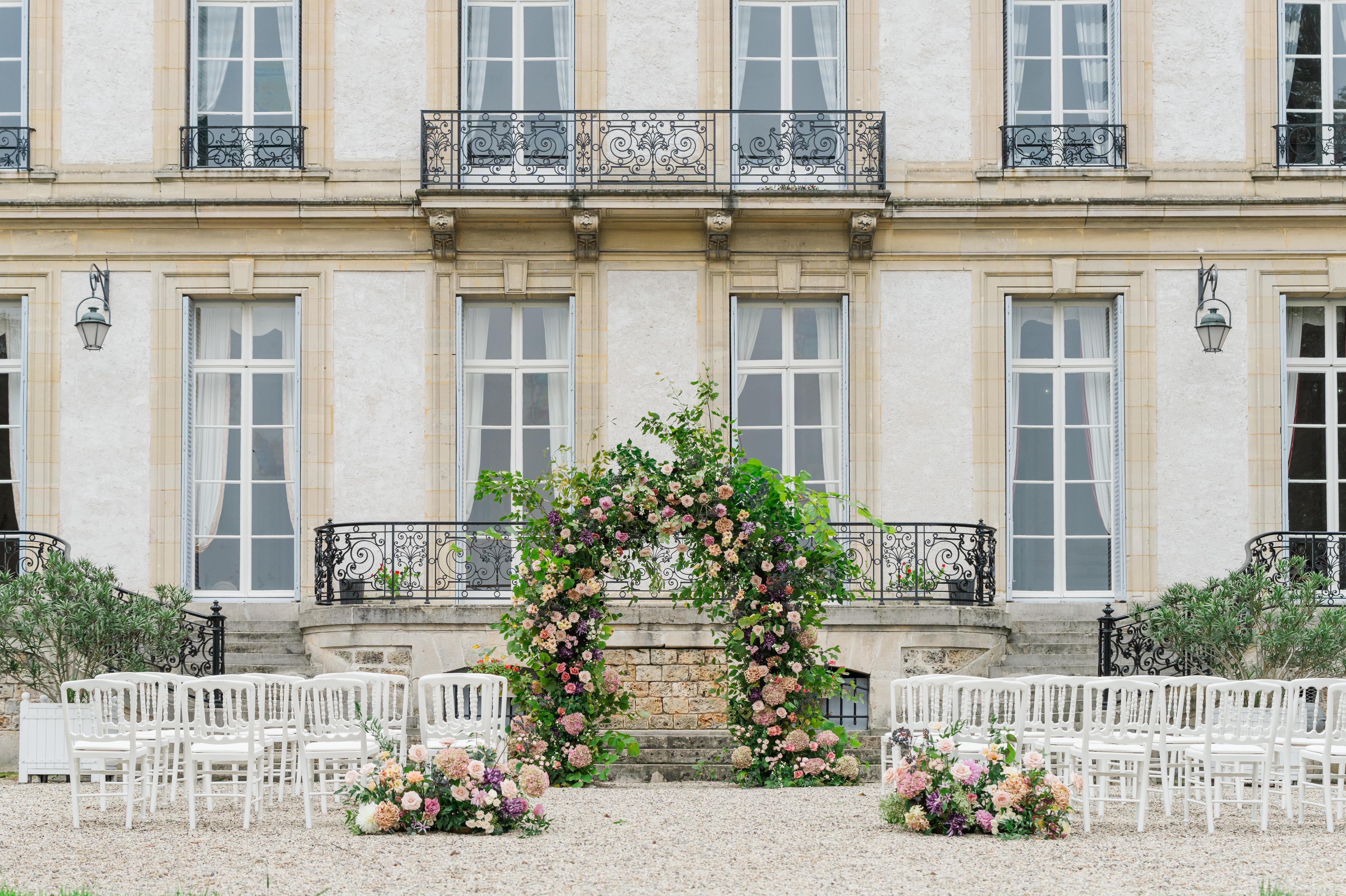 A Romantic Winter Wedding at Château de Santeny 43