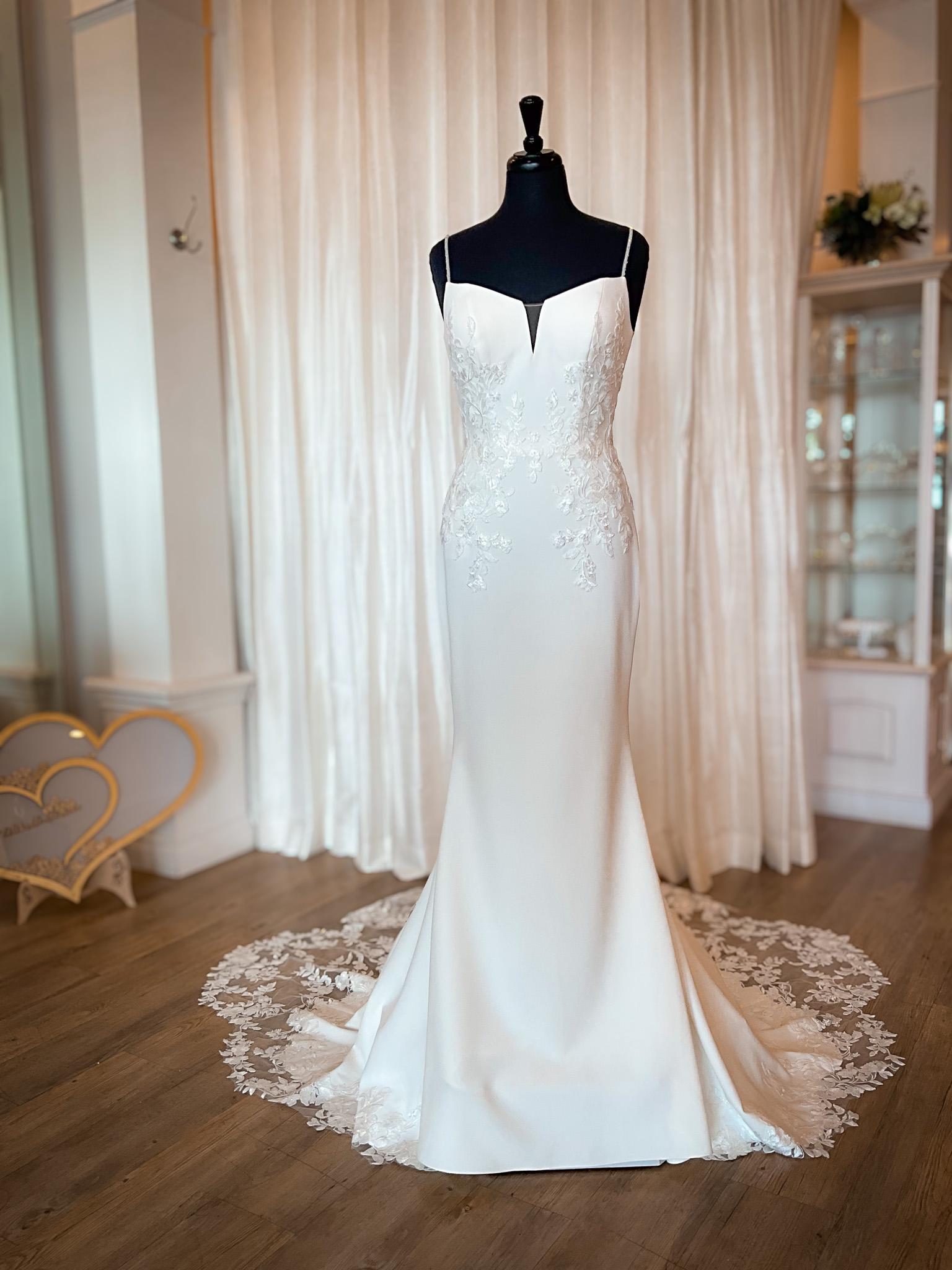 Casablanca Bridal Flagship portfolio 4