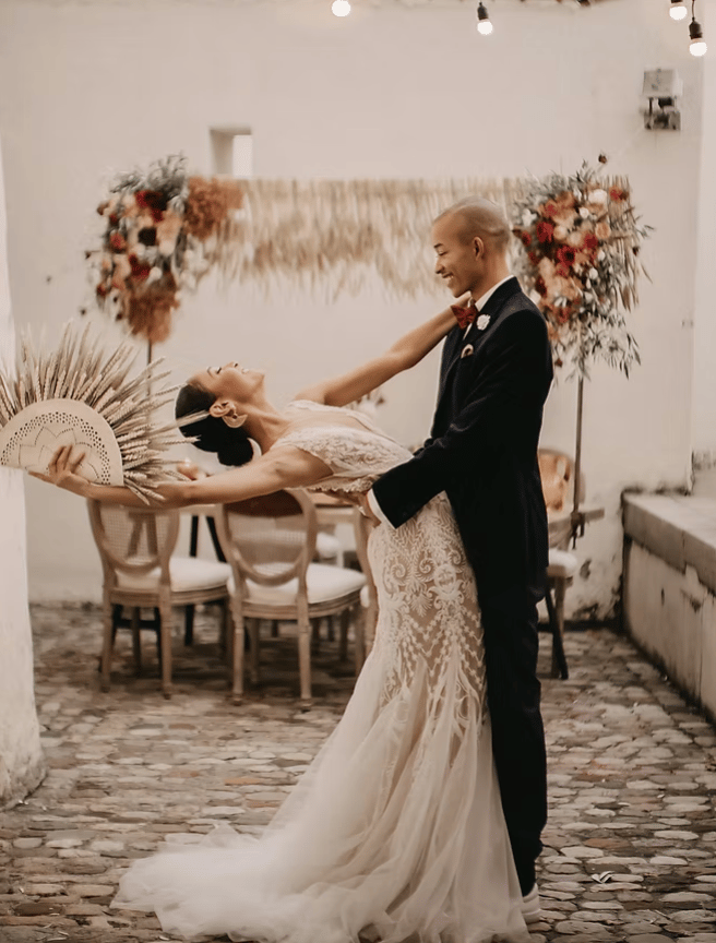 Nicole Please Weddings
