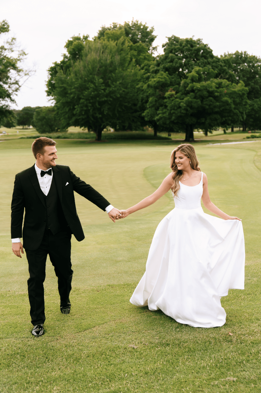A Romantic Spring Wedding at Hermitage Golf Course