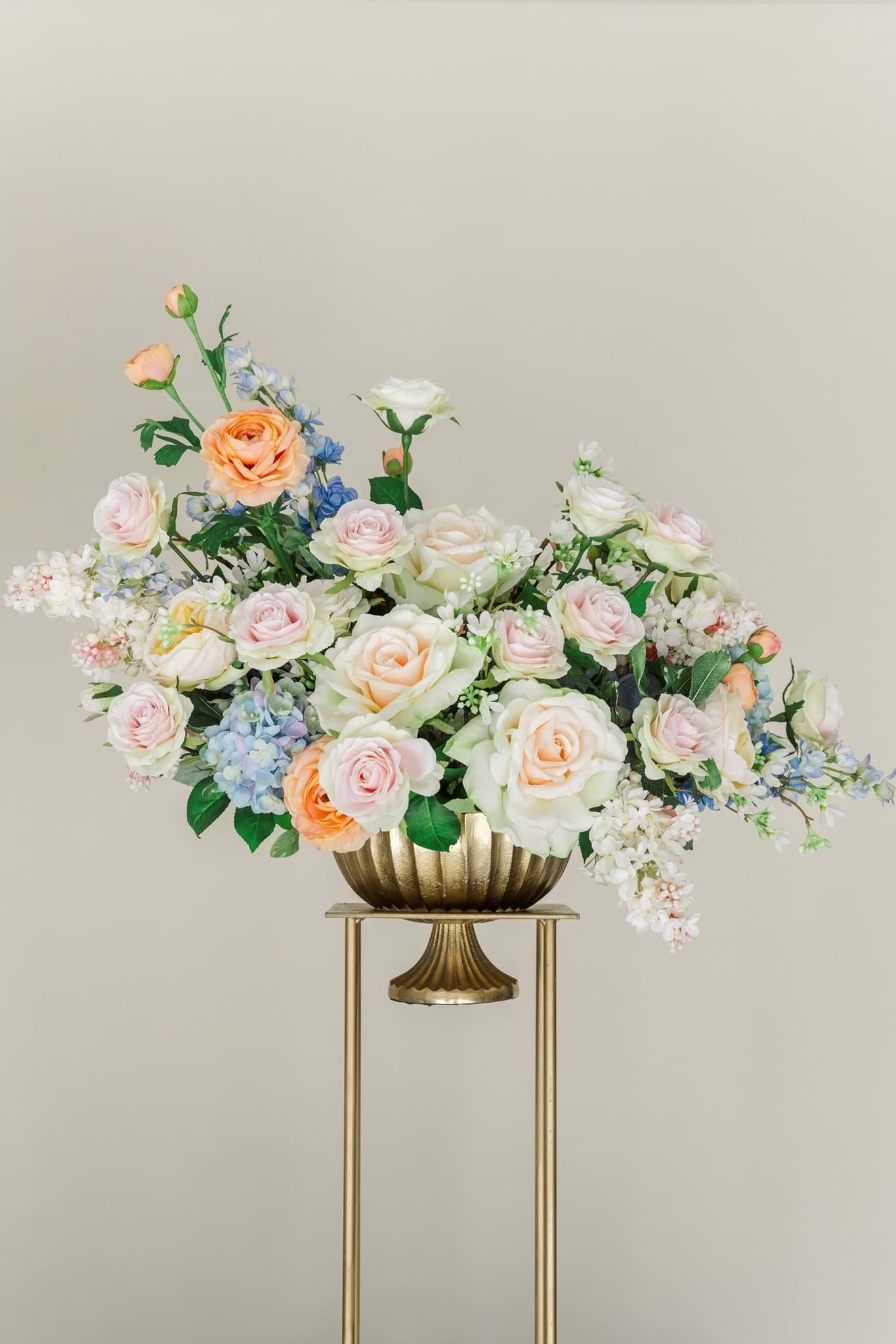 Kate Grand Centerpiece