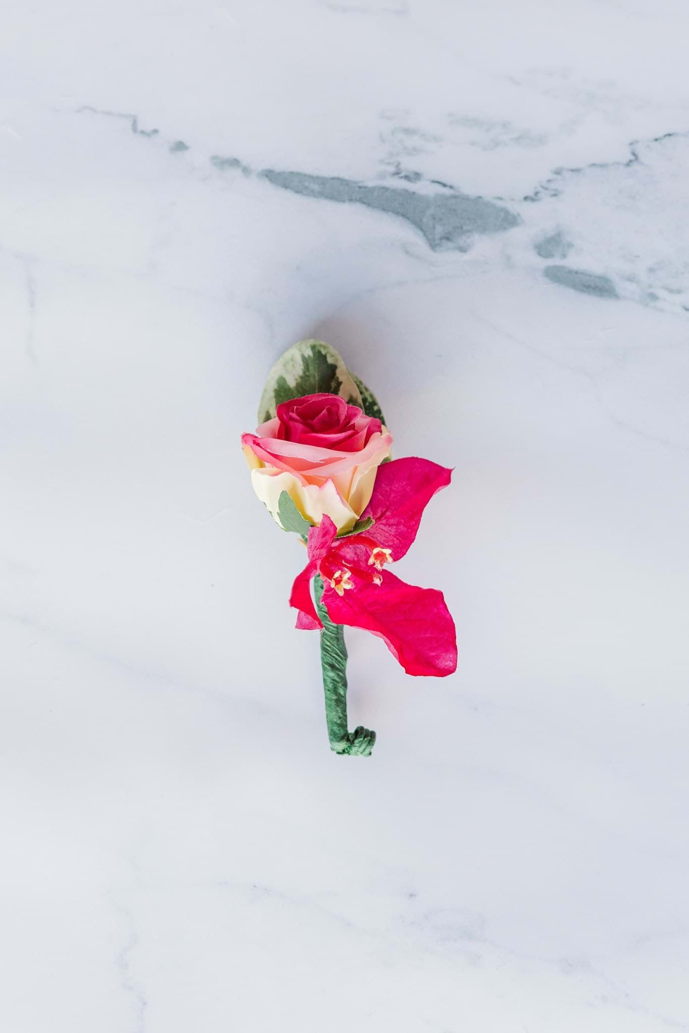 Gemma Boutonniere