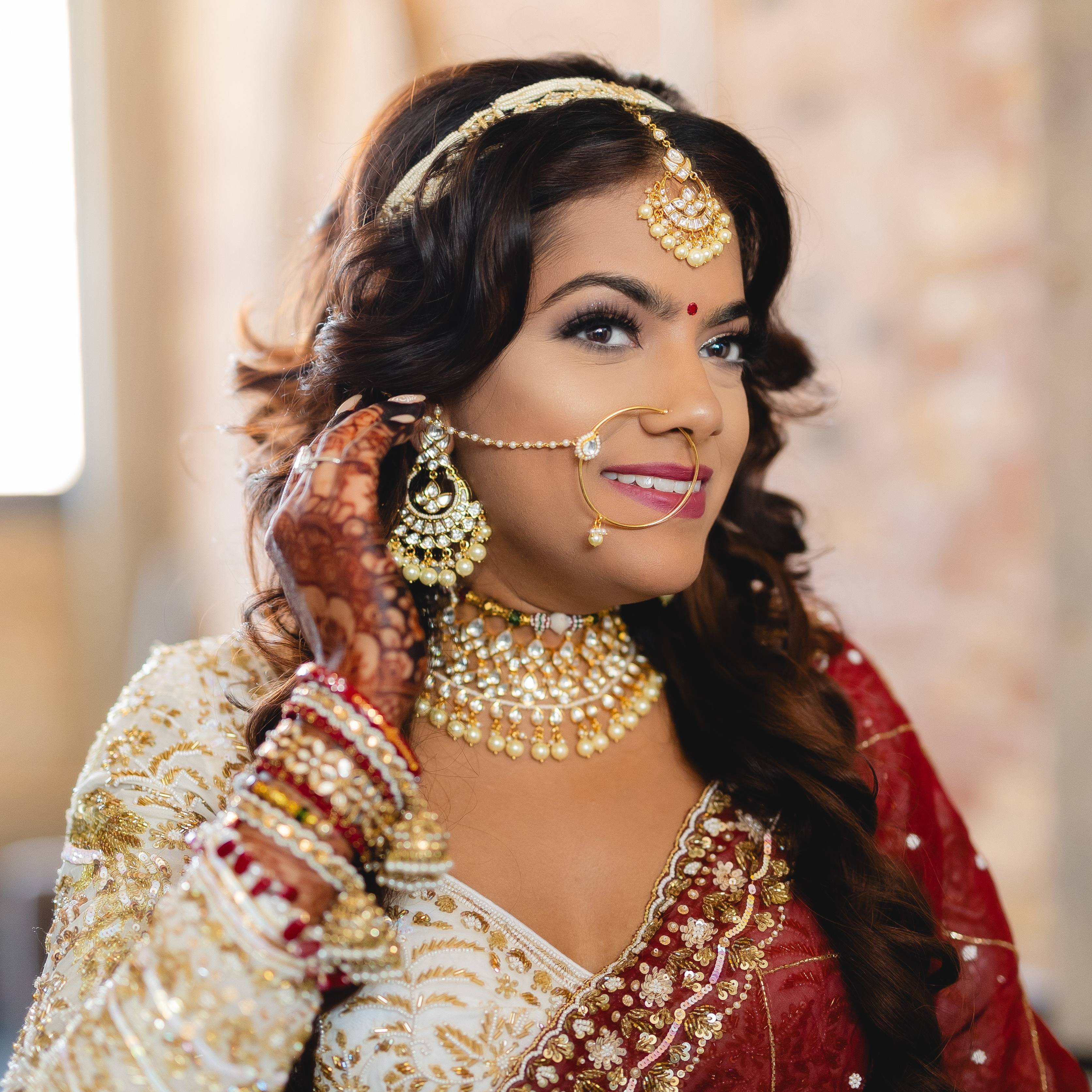 Pyaari By Pooja