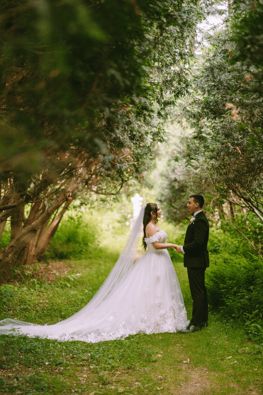 A Romantic Summer Wedding at Glen Magna Farms