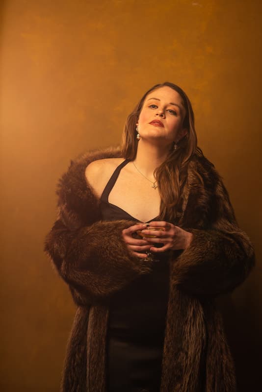 Soprano Kelley Hollis