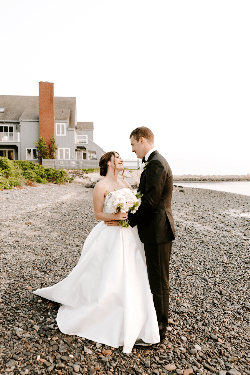 A Classic Summer Wedding at The Breakwater Inn & Spa