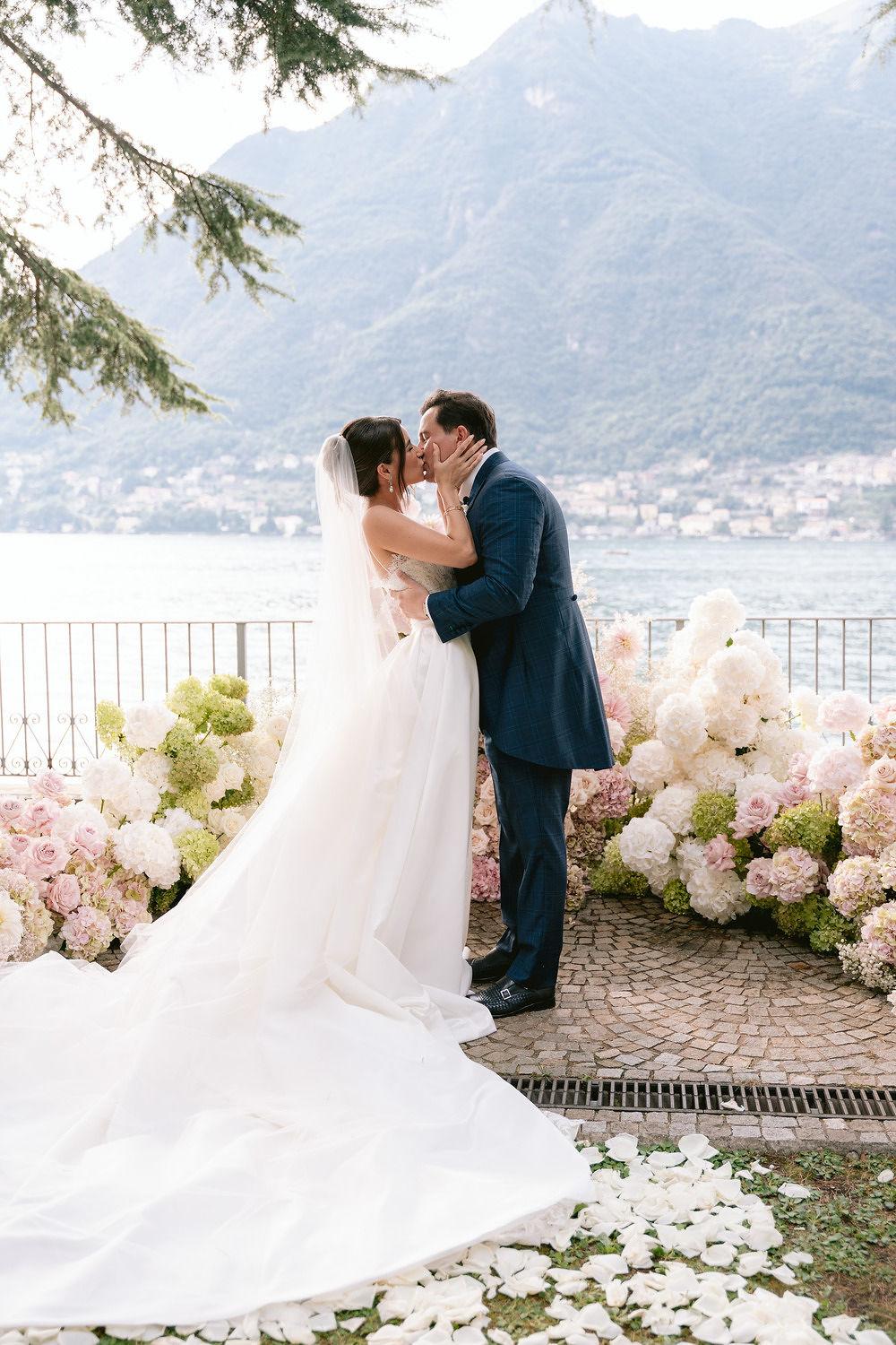 A Classic Fall Wedding at Villa Lario