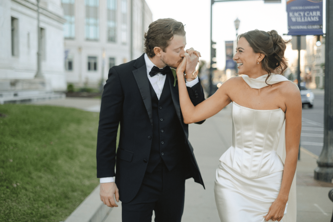 A Romantic Fall Elopement at The Ink House