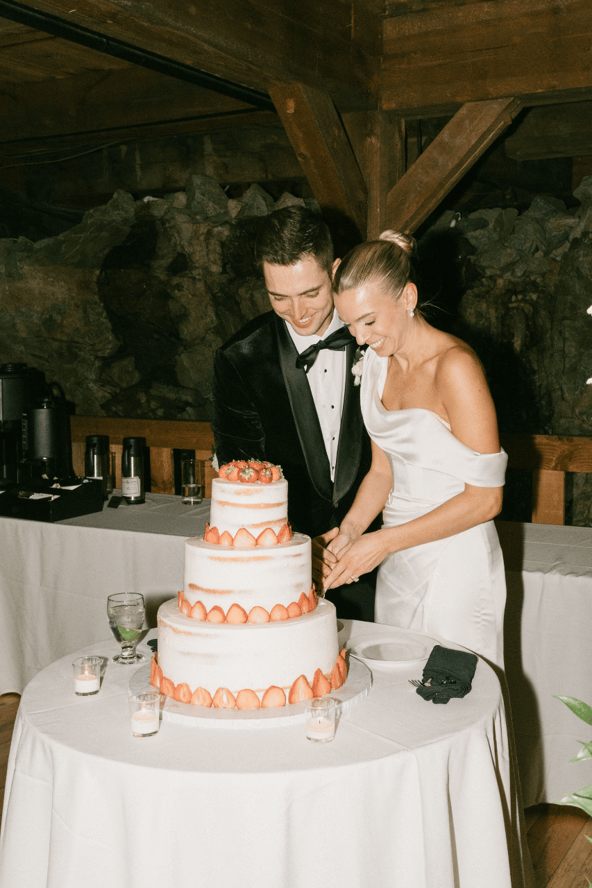 A Classic Winter Wedding at Red Lion Inn Cohasset