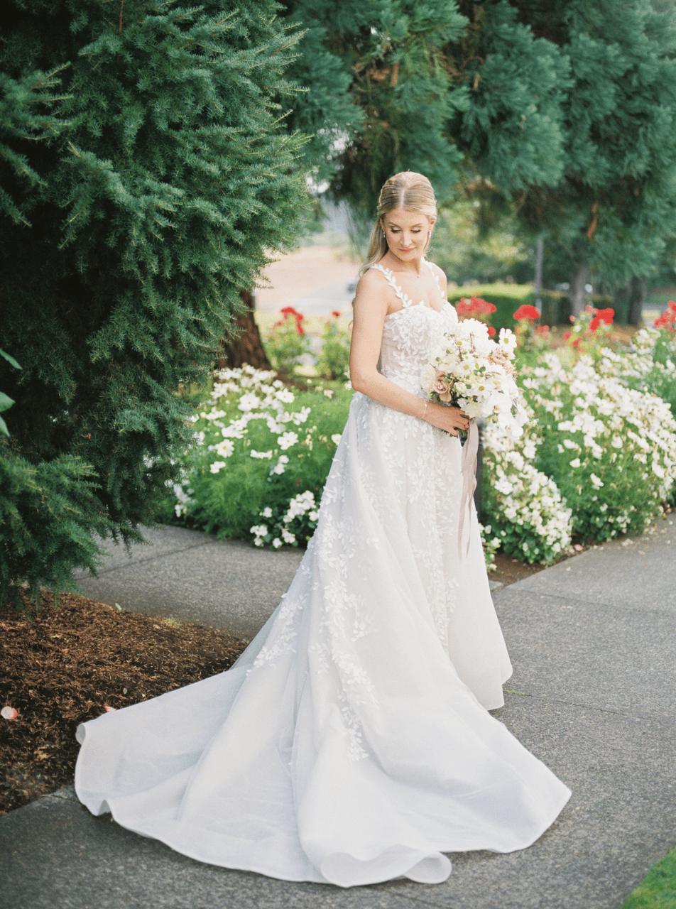 A Classic Summer Wedding at Oregon Golf Club photo 2