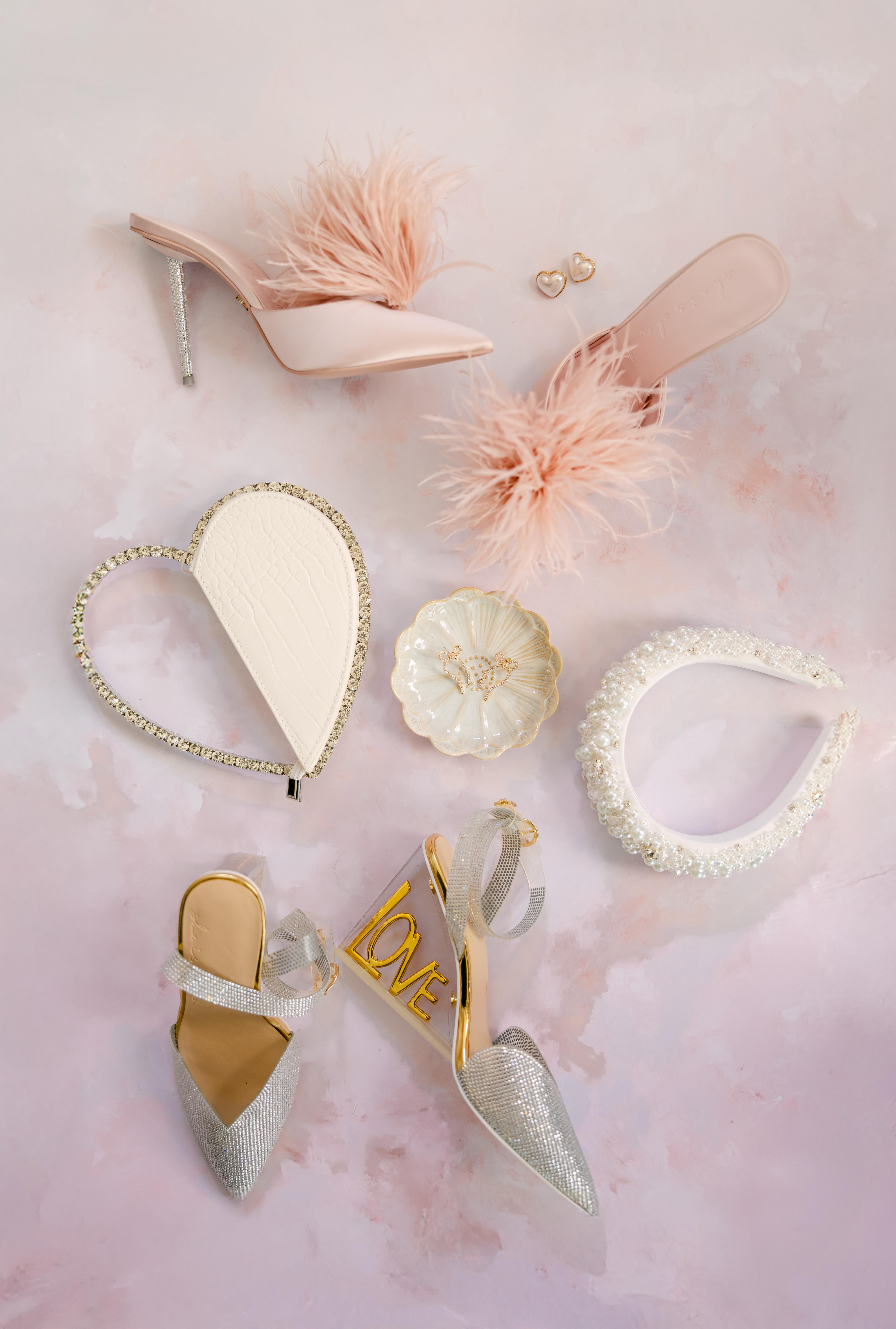 A Glamorous Winter Wedding Shoot at Parnham Park 10