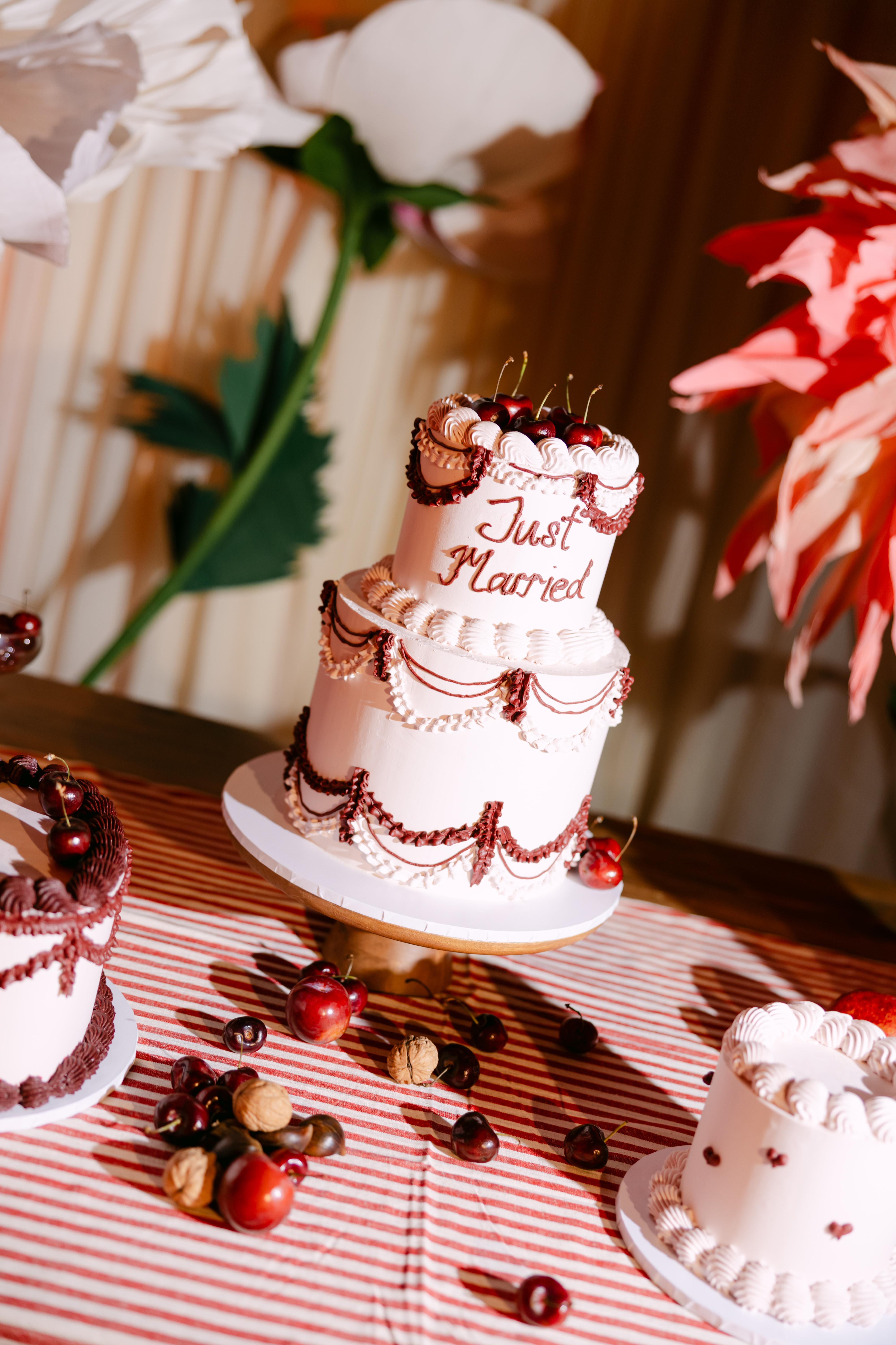 A Glamorous Winter Wedding Shoot at Parnham Park 12
