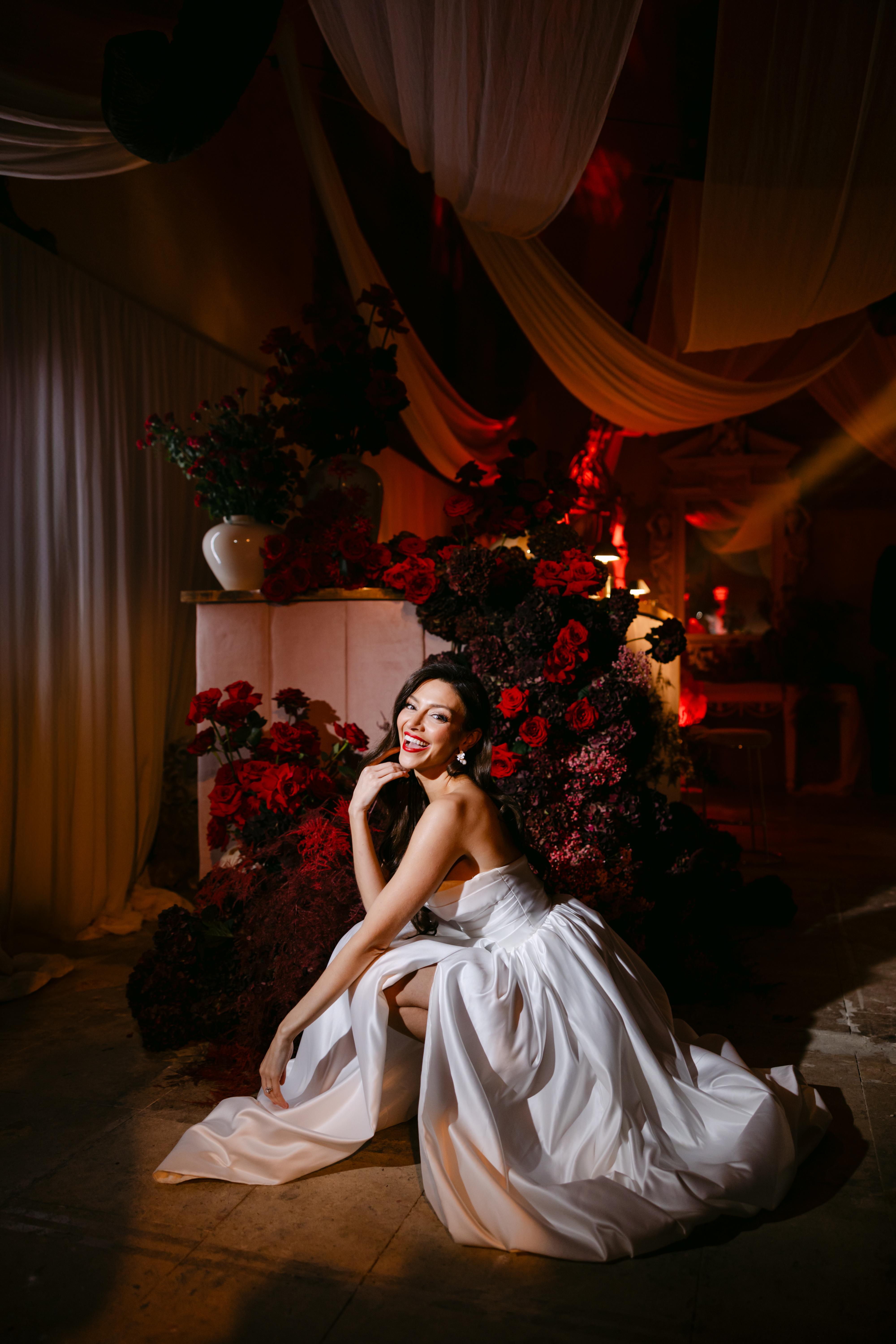 A Glamorous Winter Wedding Shoot at Parnham Park 30