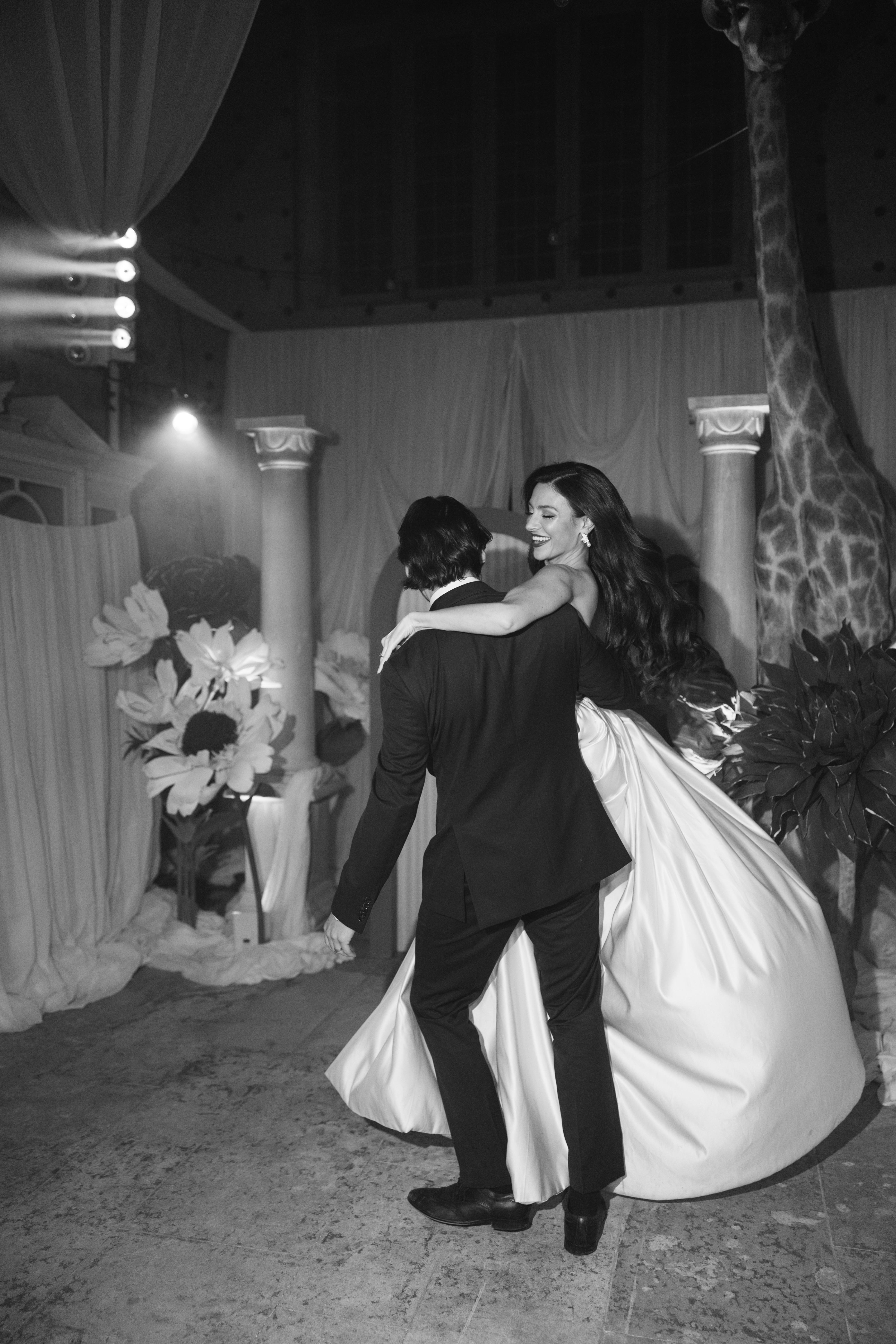 A Glamorous Winter Wedding Shoot at Parnham Park 32