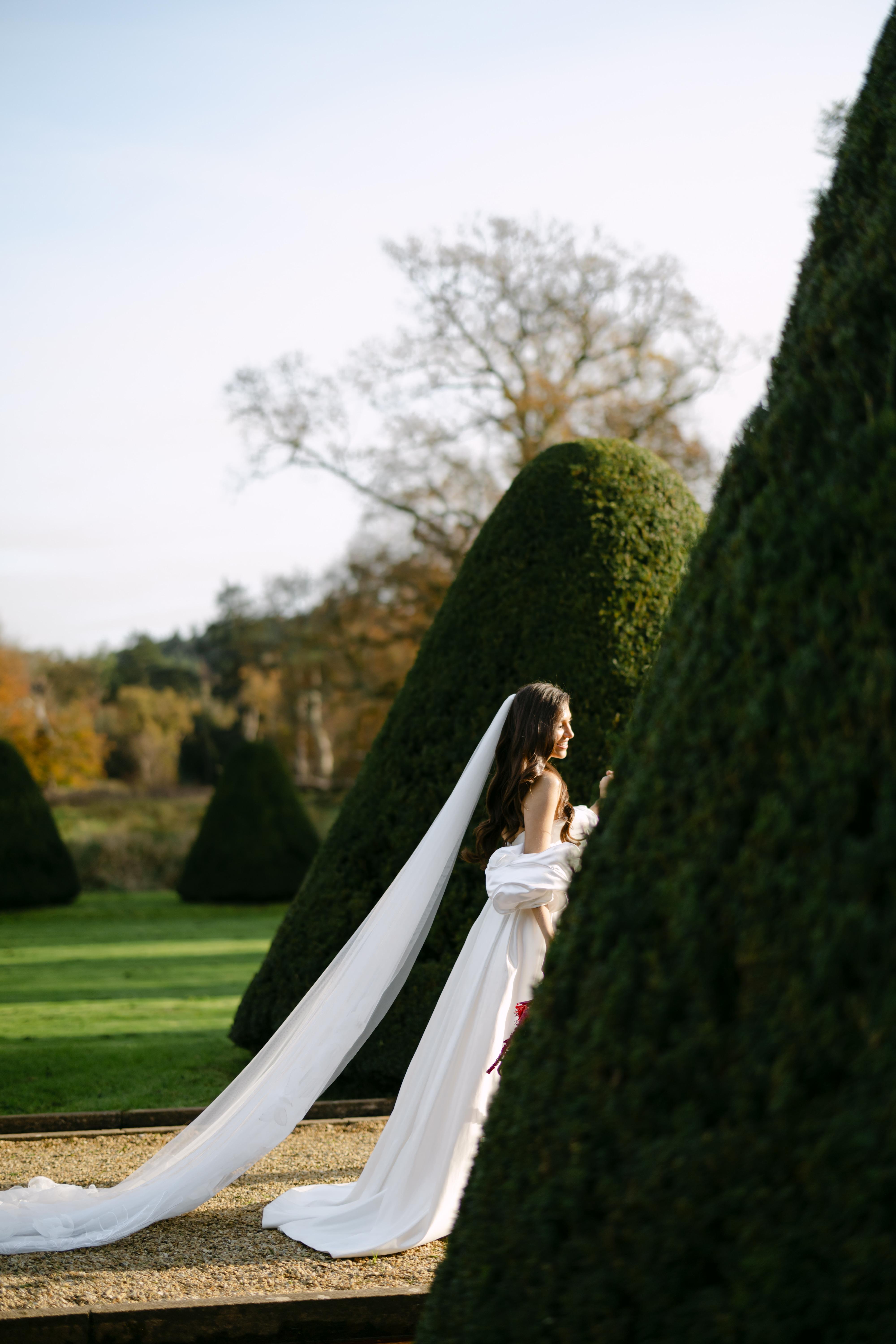 A Glamorous Winter Wedding Shoot at Parnham Park photo 5