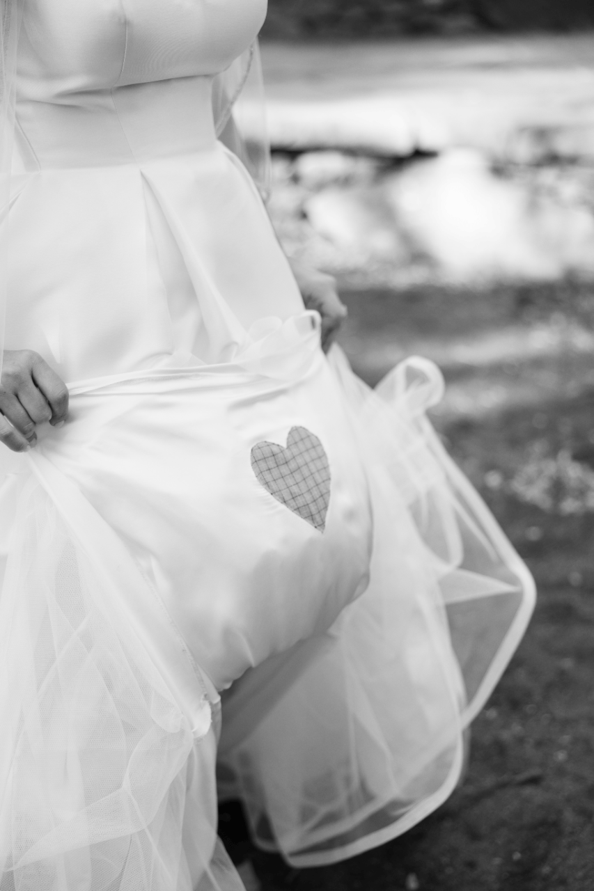 A Non-Traditional Fall Wedding at Summit Rock