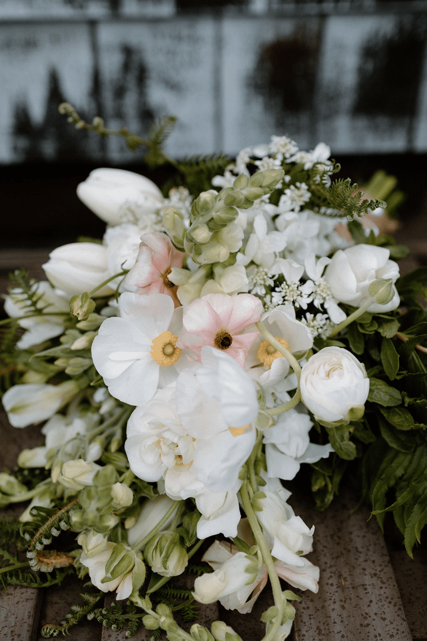 A Classic Spring Wedding at Crook Point photo 3