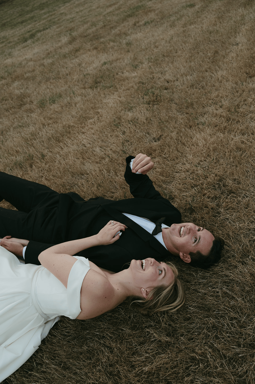 A Glamorous Summer Wedding in Kalama, Washington