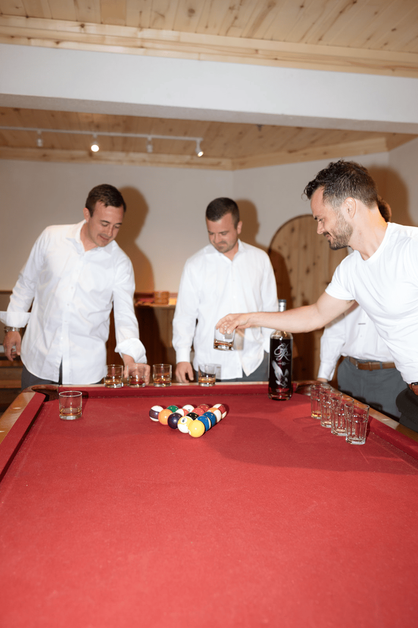 A Romantic Summer Wedding at The Black Diamond Lodge photo 2