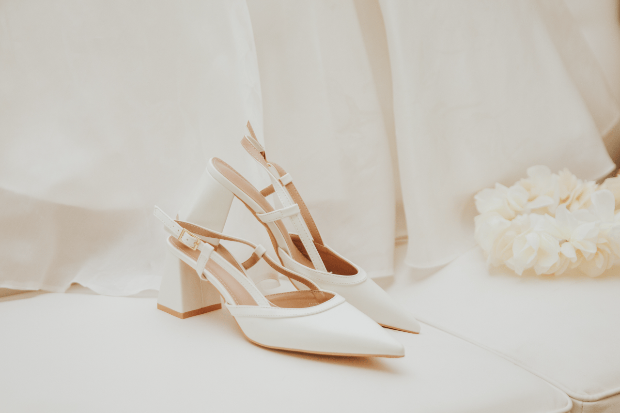 A Romantic Summer Wedding at King Oak Hill Park photo 3