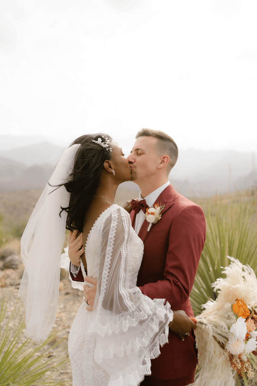 A Non-Traditional Spring Elopement in Big Bend National Park