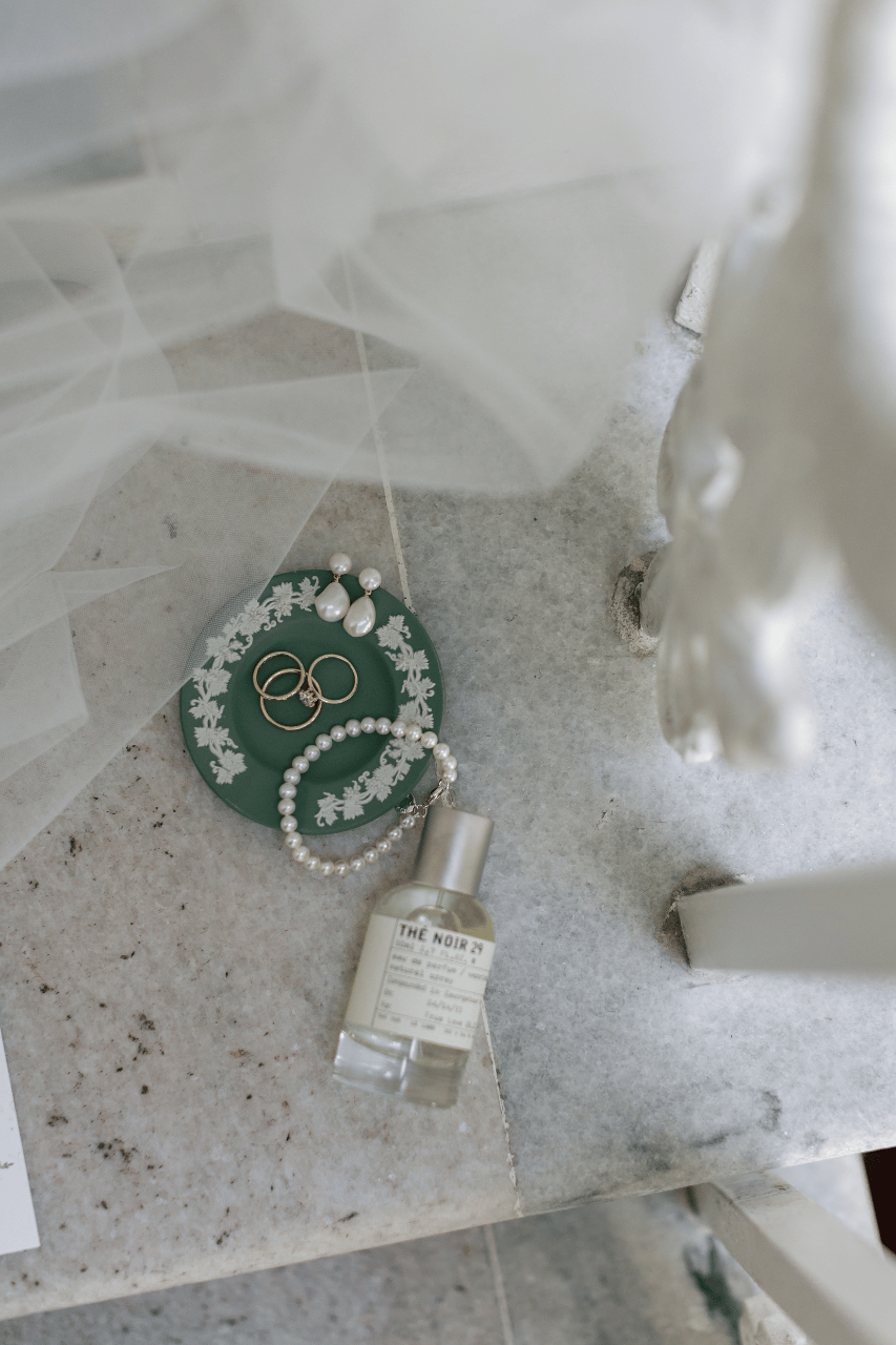 A Glamorous Summer Wedding at Kimpton Hotel Monaco photo 3