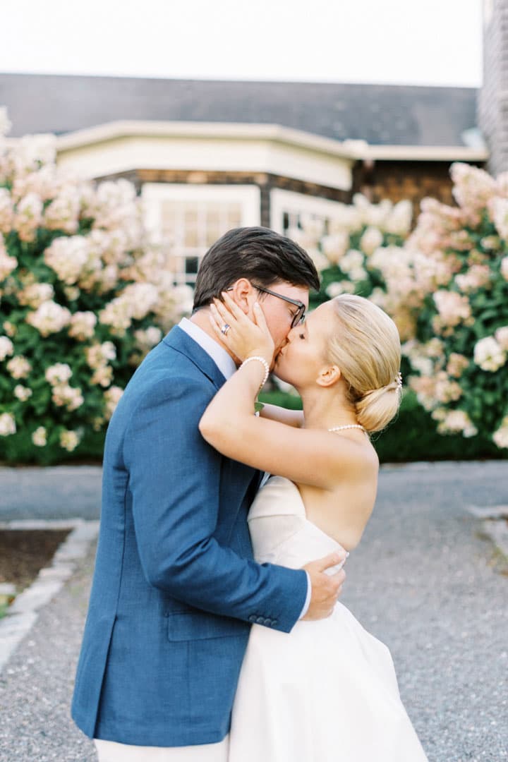 A Classic Summer Wedding at Kennebunk River Club photo 4