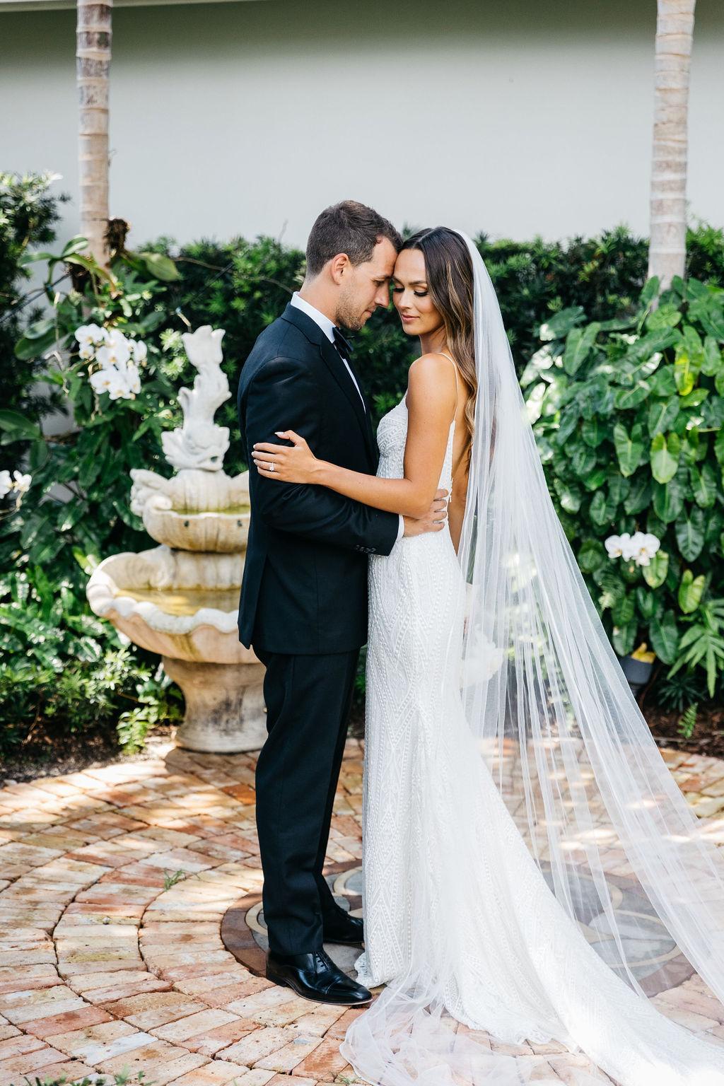 A Classic Summer Wedding at the Pelican Club 47