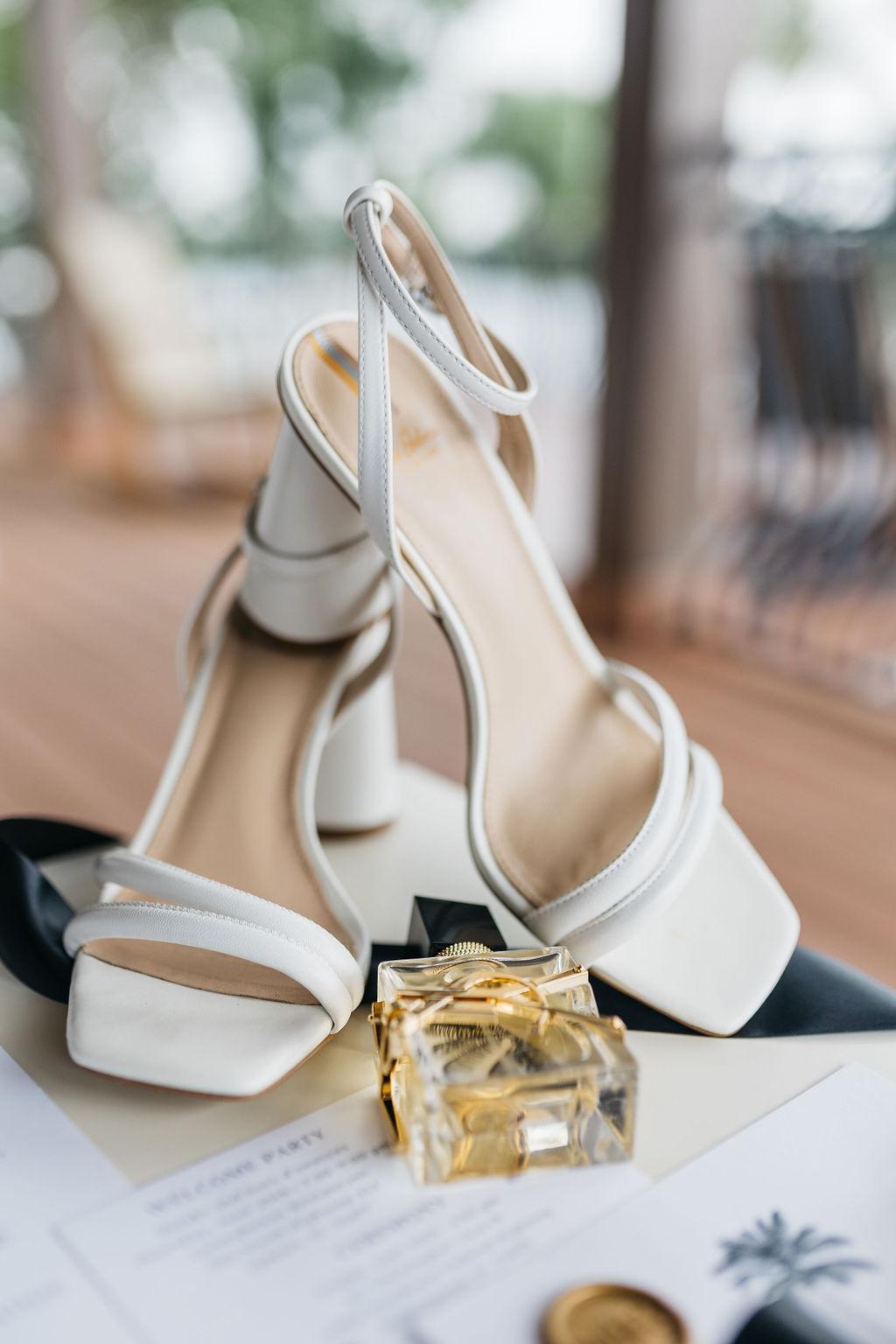 A Classic Summer Wedding at the Pelican Club 11