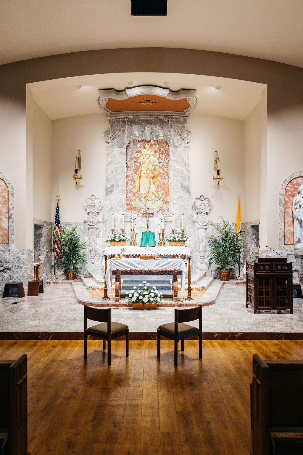 A Classic Summer Wedding at the Pelican Club 41
