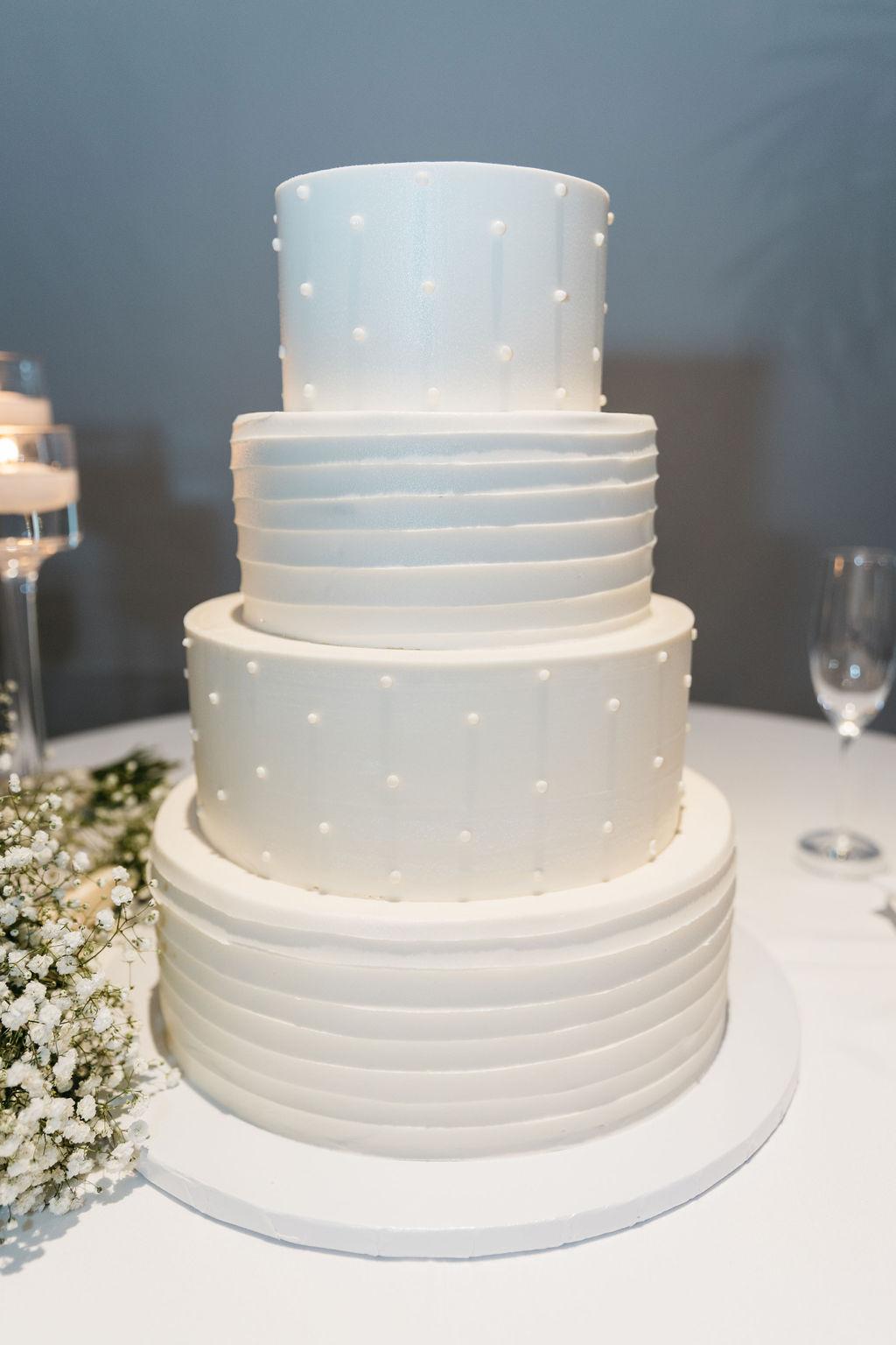 A Classic Summer Wedding at the Pelican Club 6