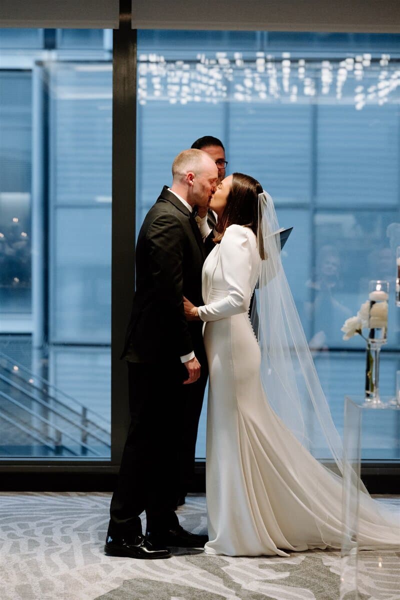 A Modern Spring Wedding at Farnam Hotel 22