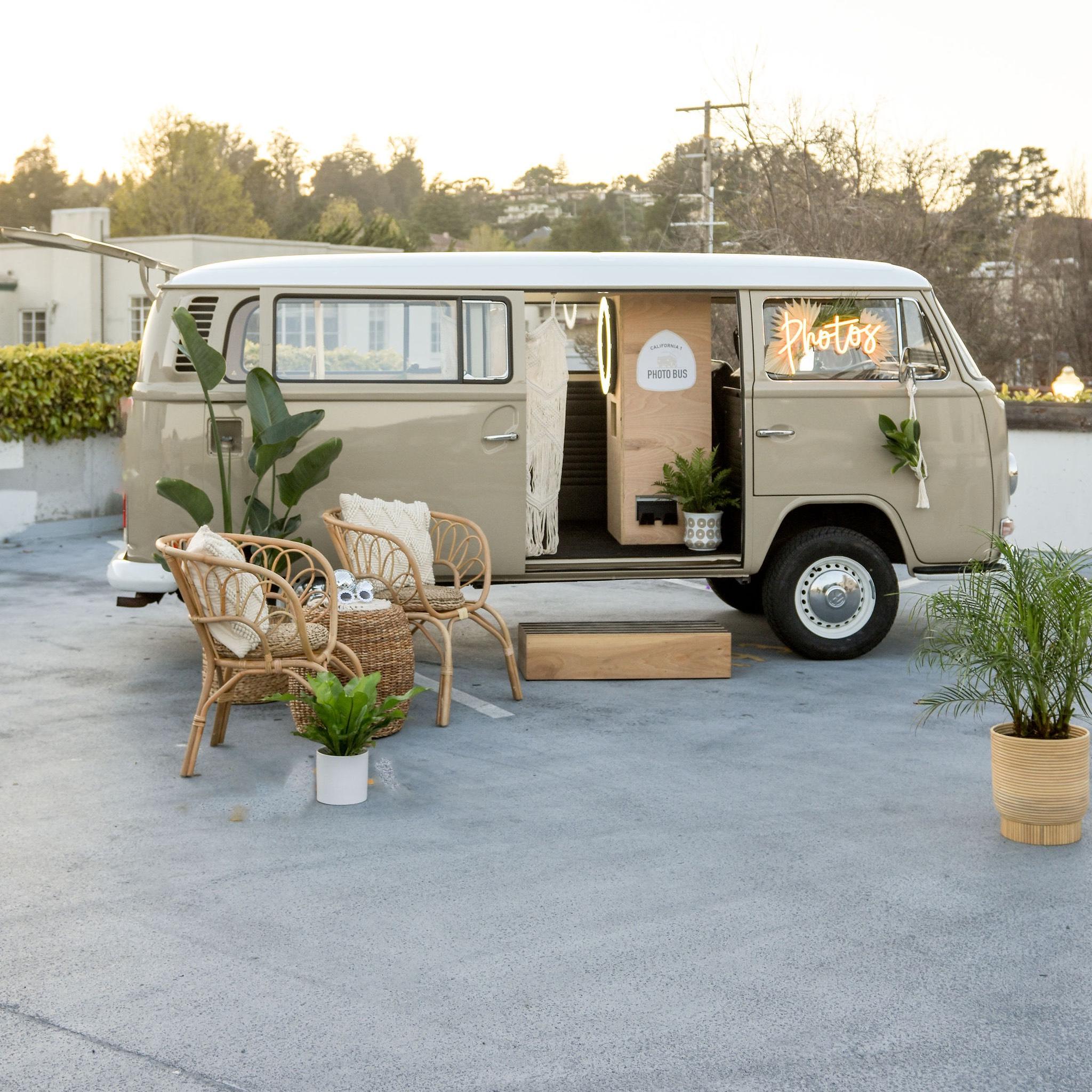CA 1 Photo Bus