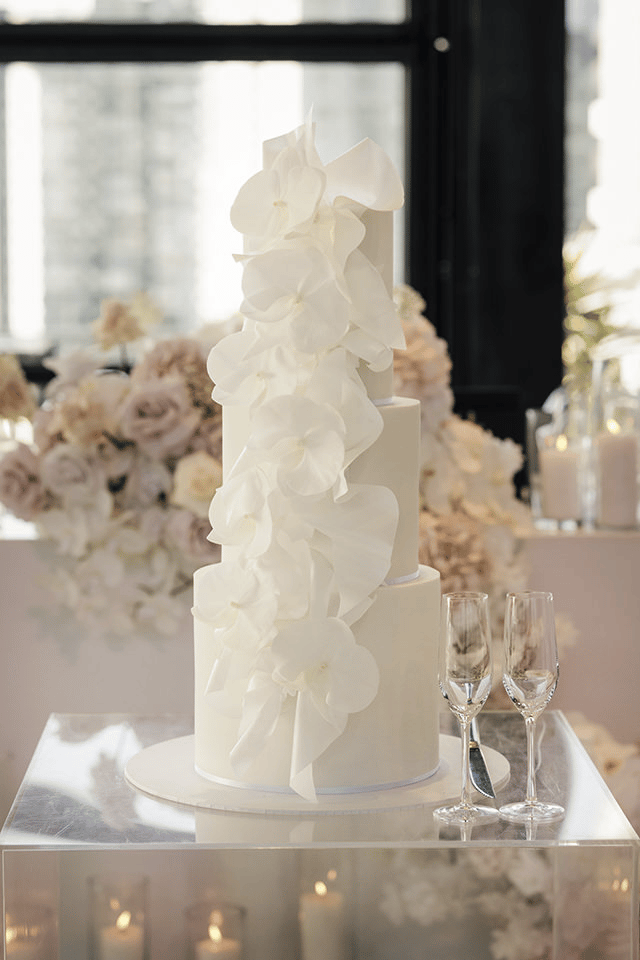 A Glamorous Spring Wedding at Luminare