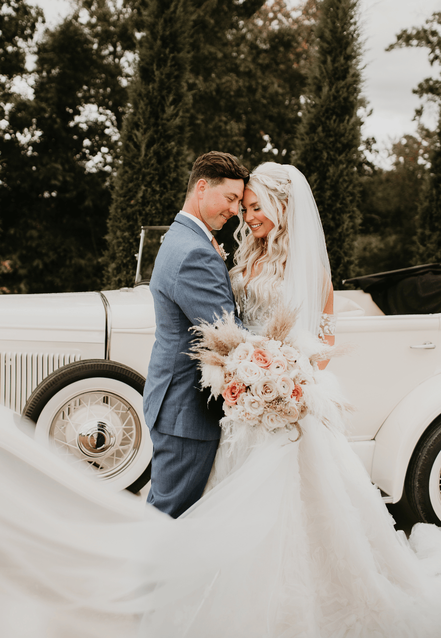 A Glamorous Fall Wedding at Pavilion at Howe Farms