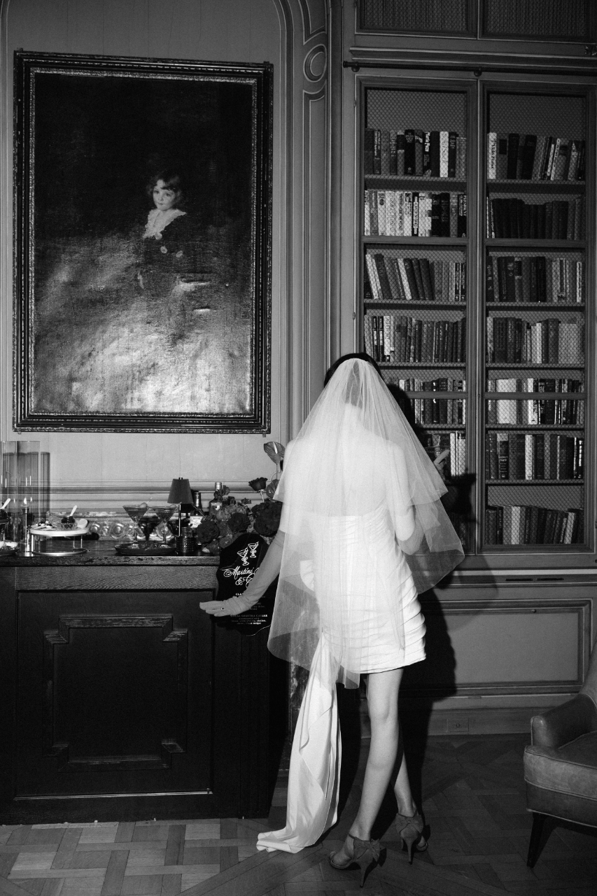 A Glamorous Winter Editorial Shoot at Meridian House photo 2