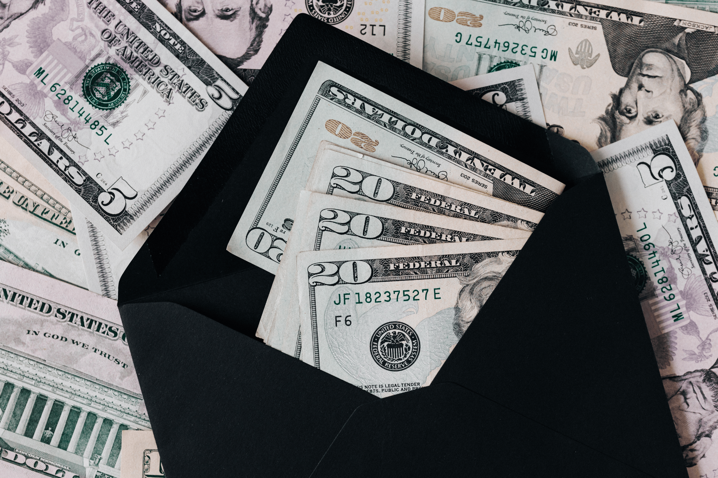 What To Do With Wedding Money: 10 Ways To Use Gift Money