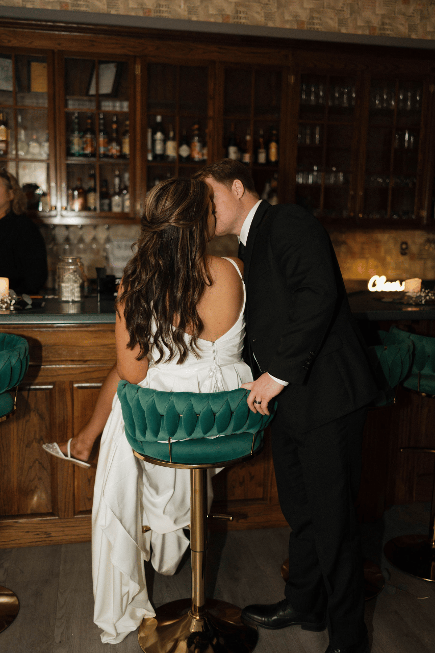 A Modern Winter Wedding at Limestone Springs Golf Club