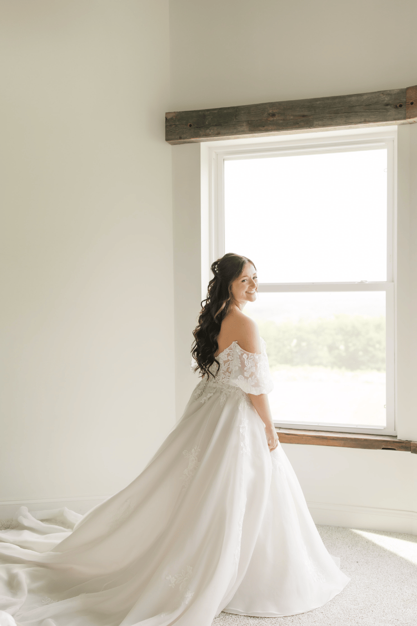 Stellas Bridal