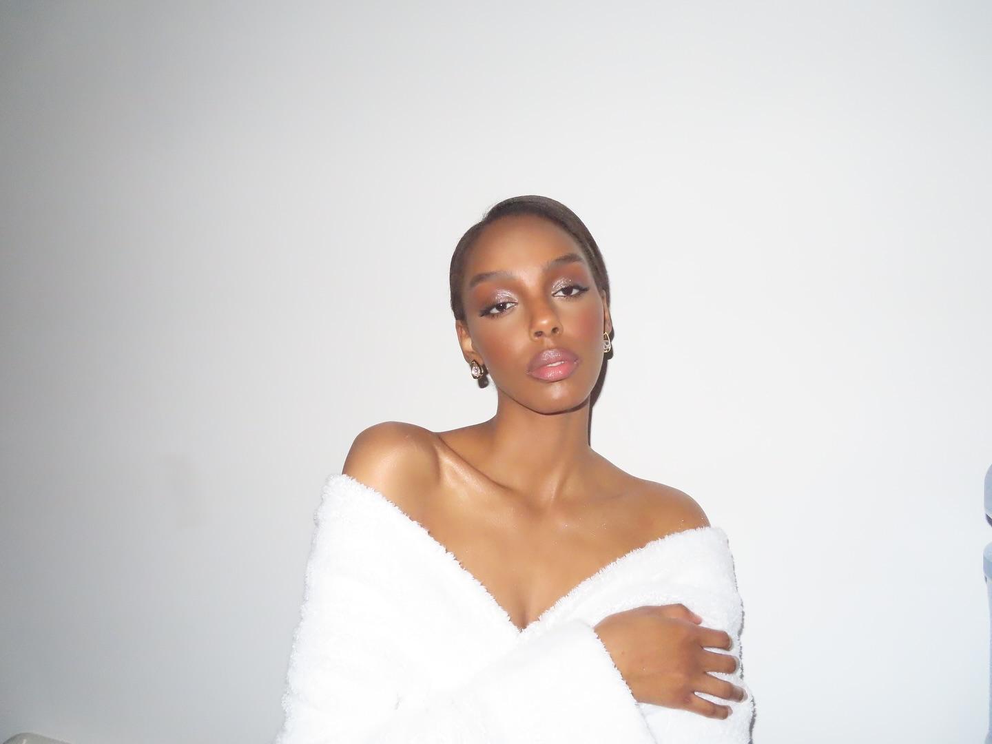 Zoë Elizabeth Make Up
