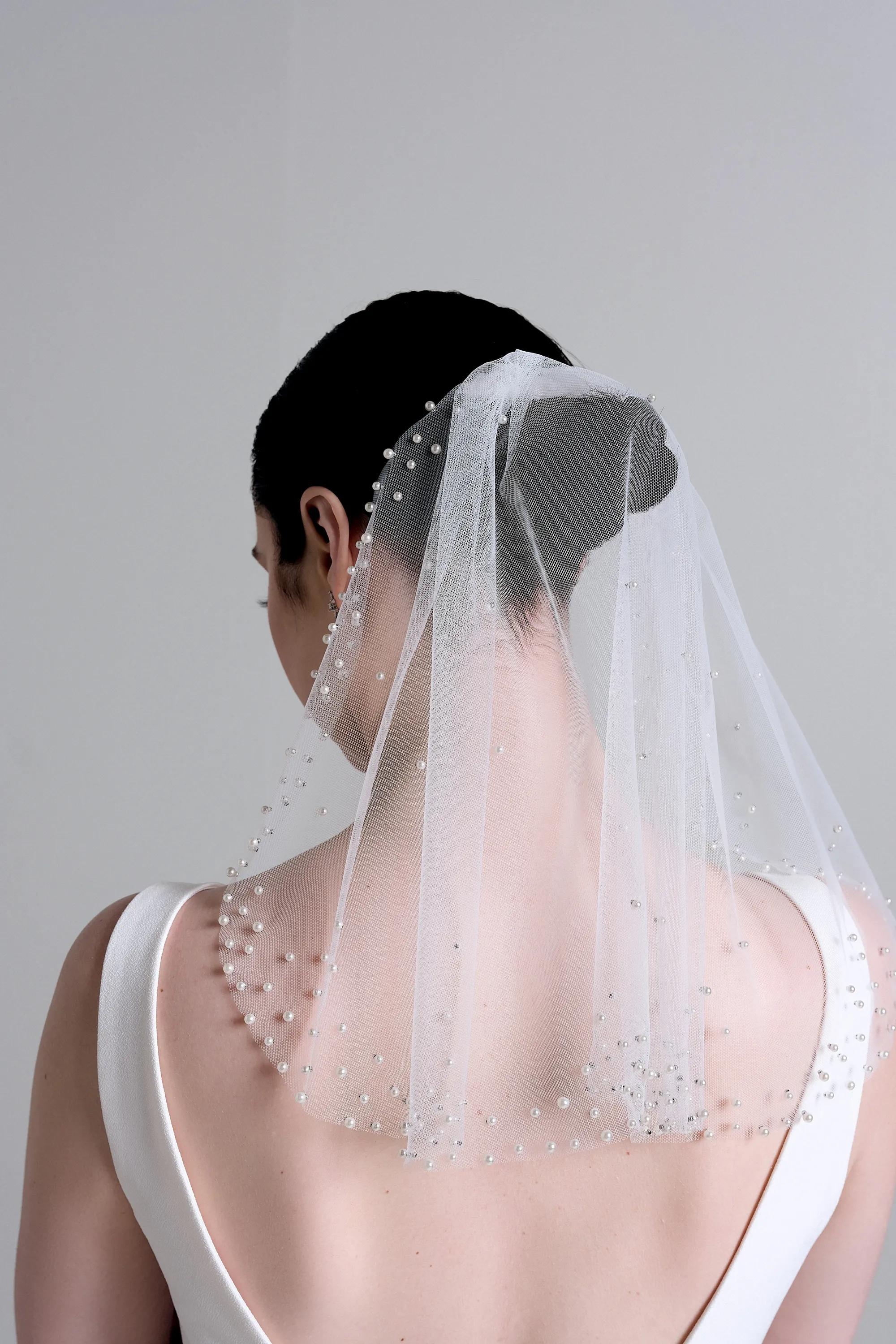 Shoulder Length Veil (Style TG1069L015)