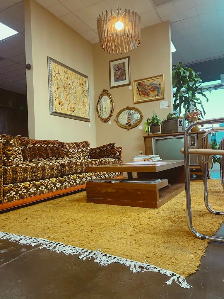 1970 Salon