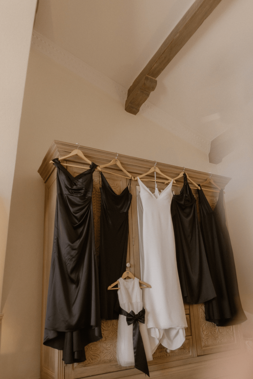 A Modern Summer Wedding at Columbia Beach Resort photo 3