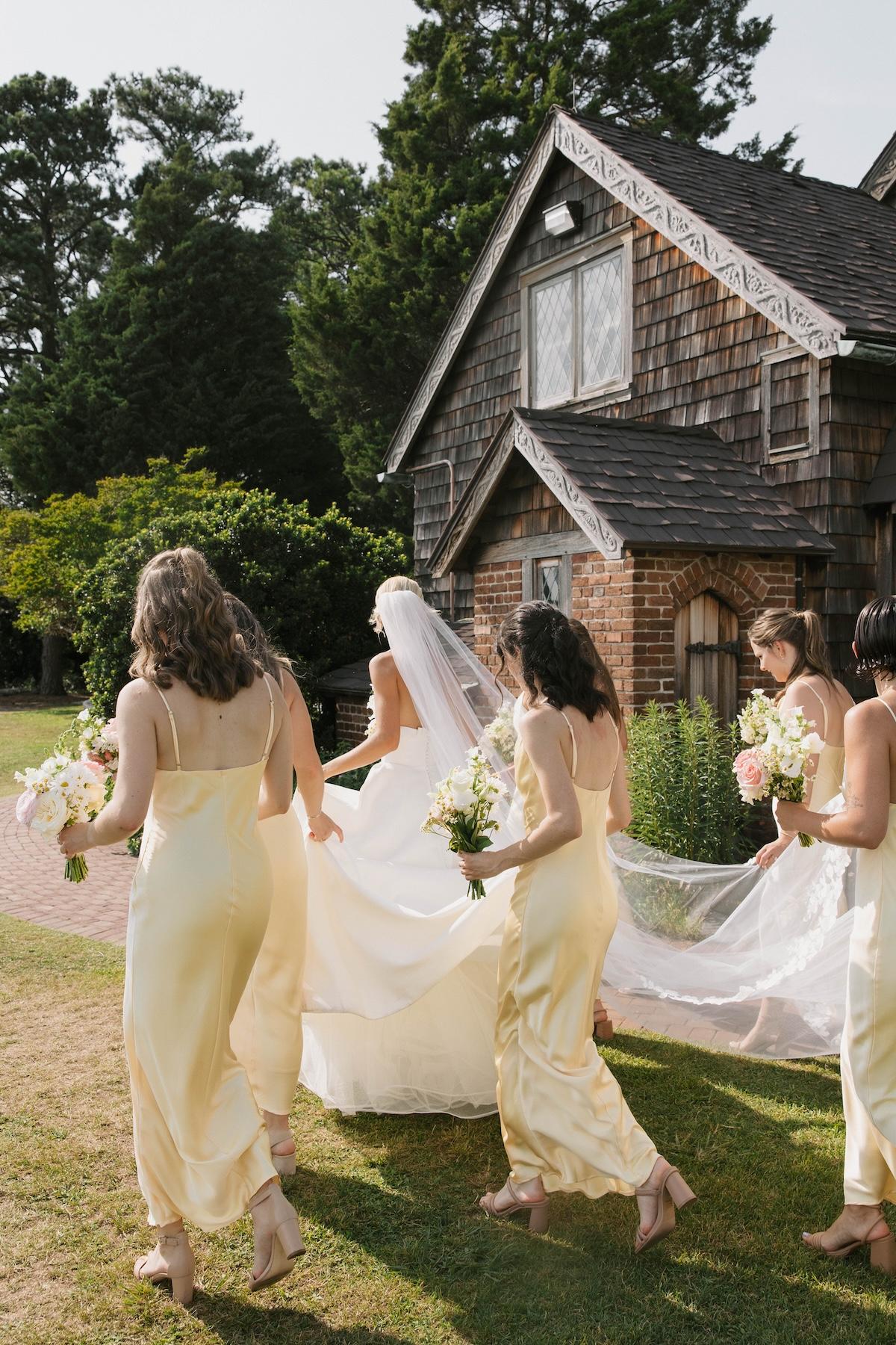 A Whimsical Summer Wedding at The Hermitage Museum & Gardens 24