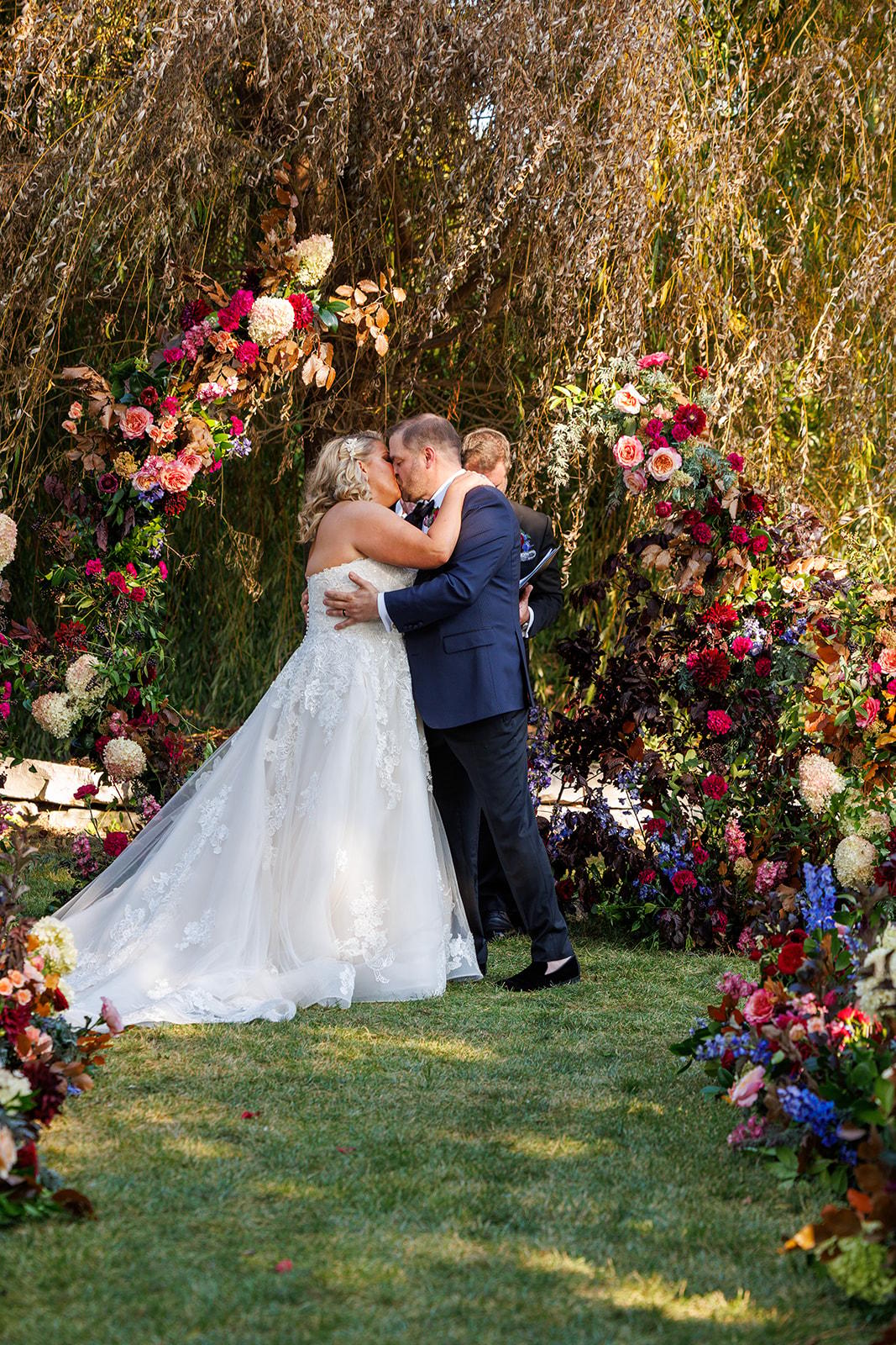 A Rustic Fall Wedding at The Landing 1841 45